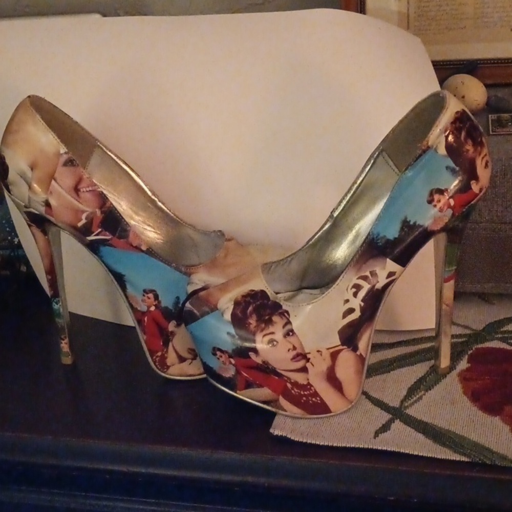Audrey Hepburn Scooter Shoe Republic Heel
